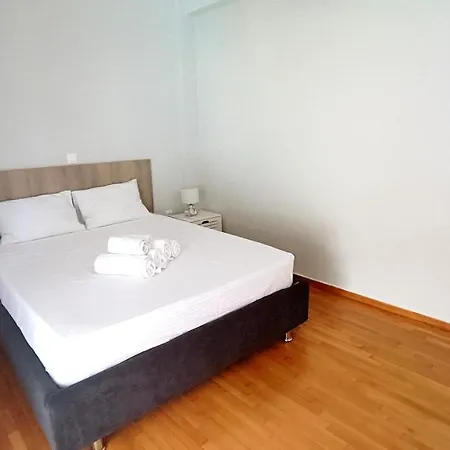 Spacious Comfortable - Gold Serenity Athens