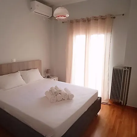 Spacious Comfortable - Gold Serenity Apartment