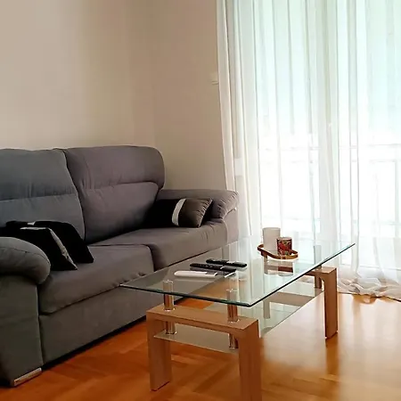 Spacious Comfortable - Gold Serenity Apartment
