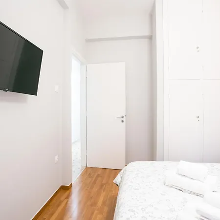 Spacious Comfortable - Gold Serenity Apartment Athens