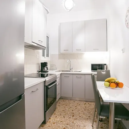 Apartment Spacious Comfortable - Gold Serenity Athens